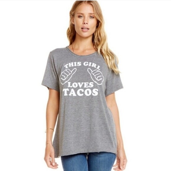 NWT CHASER Gray White This Girl Loves Tacos Graphic Print Raw Hem T-Shirt Medium - Picture 1 of 5